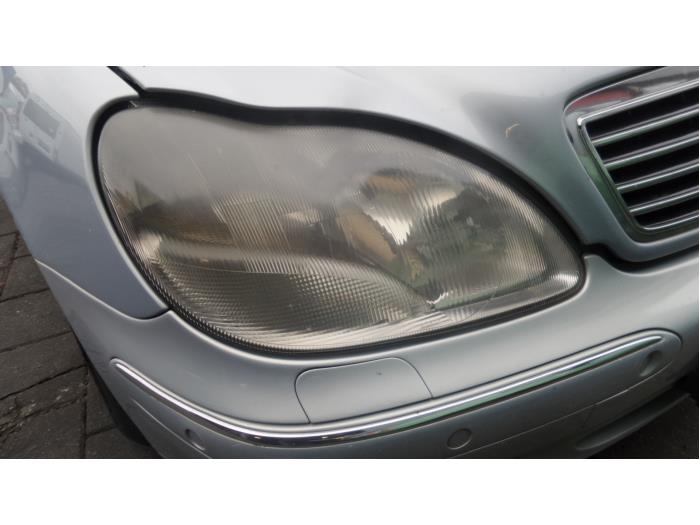 Używane Reflektor prawy Mercedes S (W220) 3.2 S-320 CDI 24V Cena na żądanie oferowane przez Bongers Auto-Onderdelen Zeeland