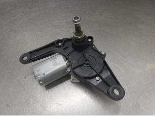 Used Rear wiper motor Renault Clio II (BB/CB) 1.6 16V Price on request offered by Bongers Auto-Onderdelen Zeeland