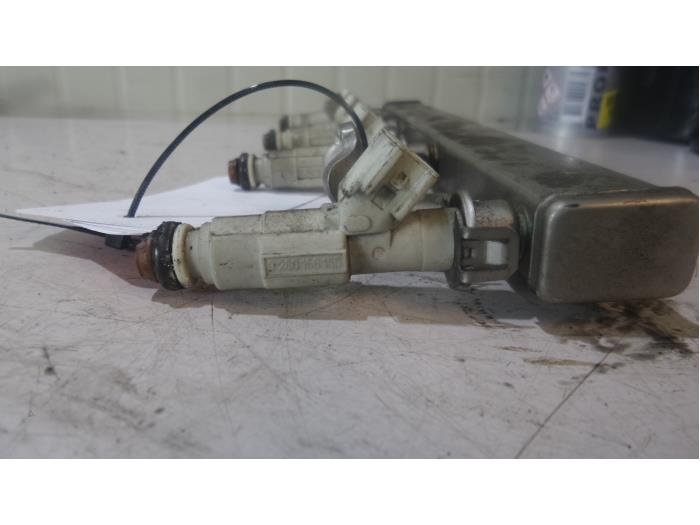 Injector (petrol injection) Ford CMax 0280156155 CSDA BOSCH