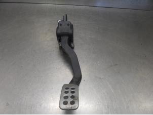 Used Accelerator pedal Peugeot 206 Price on request offered by Bongers Auto-Onderdelen Zeeland