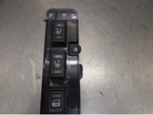 Used Seat heating switch Nissan Note Price on request offered by Bongers Auto-Onderdelen Zeeland