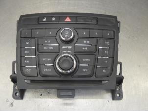 Used Radio control panel Opel Zafira Price on request offered by Bongers Auto-Onderdelen Zeeland