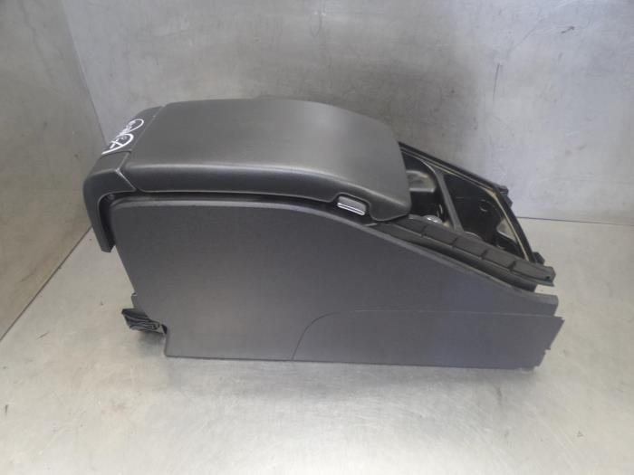 Middle console from a Volvo V70 2010