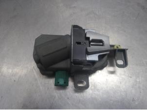Used Steering box lock Volvo V70 Price on request offered by Bongers Auto-Onderdelen Zeeland