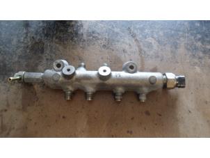Used Fuel injector nozzle Mazda 3. Price on request offered by Bongers Auto-Onderdelen Zeeland