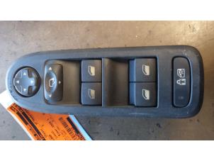 Used Electric window switch Citroen C5 III Tourer (RW) 2.2 HDiF 16V 173 DPFS Price on request offered by Bongers Auto-Onderdelen Zeeland