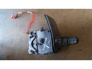 Used Indicator switch Renault Clio Price on request offered by Bongers Auto-Onderdelen Zeeland