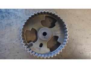 Used Camshaft sprocket Peugeot RCZ Price on request offered by Bongers Auto-Onderdelen Zeeland