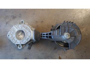 Used Drive belt tensioner Peugeot 308 Price on request offered by Bongers Auto-Onderdelen Zeeland