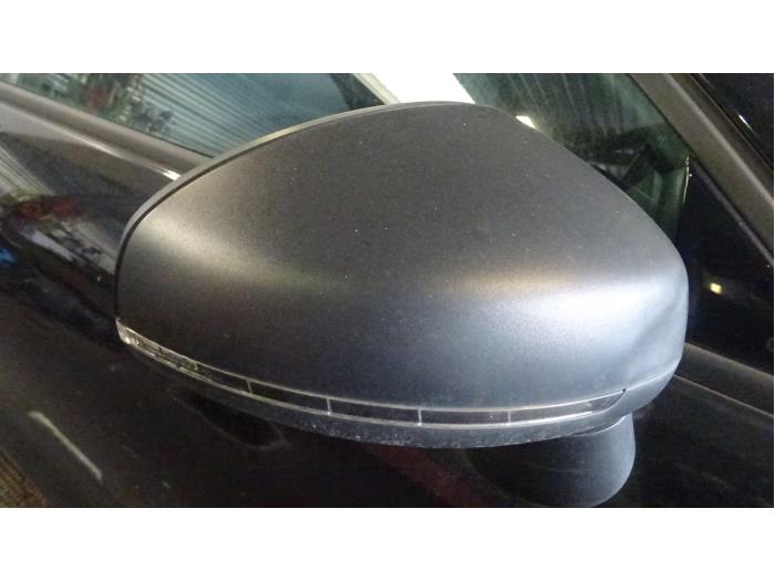 Wing mirror, right from a Audi A1 2010