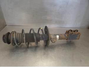 Used Front shock absorber rod, left Toyota Yaris III (P13) 1.0 12V VVT-i Price on request offered by Bongers Auto-Onderdelen Zeeland
