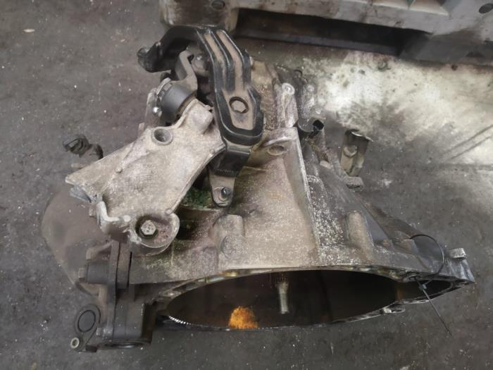 Gebrauchte Getriebe Peugeot Expert Tepee (G9) 2.0 HDiF 16V GT Autom. Preis auf Anfrage angeboten von Bongers Auto-Onderdelen Zeeland