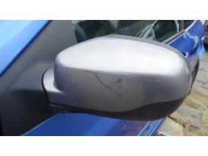 Used Front wing, left Renault Clio Price on request offered by Bongers Auto-Onderdelen Zeeland