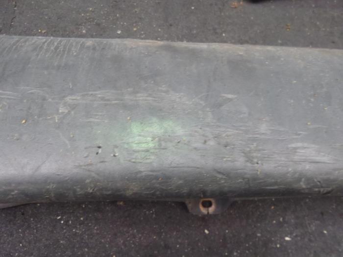Rear bumper component, central from a Renault Trafic 2003