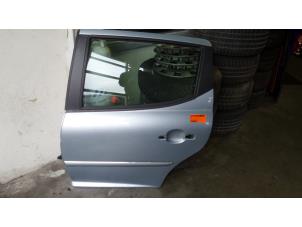 Używane Drzwi lewe tylne wersja 4-drzwiowa Peugeot 207 Cena na żądanie oferowane przez Bongers Auto-Onderdelen Zeeland