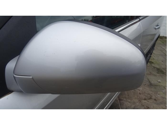 Wing mirror, left from a Opel Vectra 2005