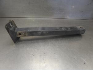 Used Front bumper bracket, right Peugeot 207 Price on request offered by Bongers Auto-Onderdelen Zeeland
