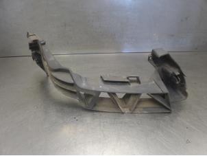 Used Headlight frame, left Peugeot 207 Price on request offered by Bongers Auto-Onderdelen Zeeland