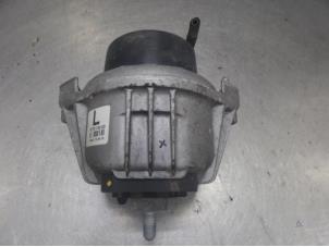 Used Engine mount BMW 3 serie (E90) 320d 16V Corporate Lease Price on request offered by Bongers Auto-Onderdelen Zeeland