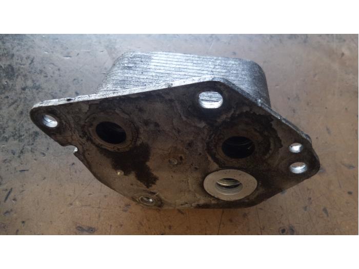 Usagé Radiateur d'huile Hyundai I40 Prix sur demande proposé par Bongers Auto-Onderdelen Zeeland
