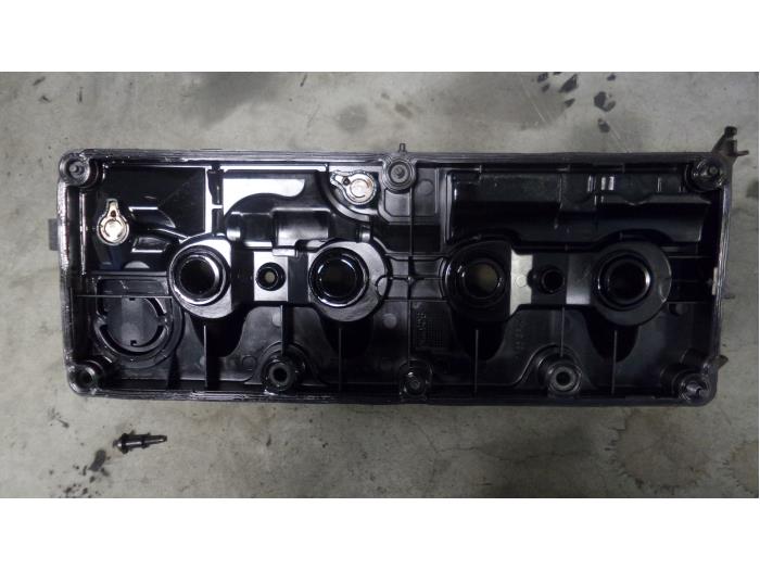 Ventildeckel van een Volkswagen Amarok 2.0 BiTDI 16V 180 2015