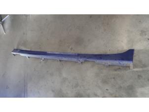 Used Side skirt, left Nissan Note Price on request offered by Bongers Auto-Onderdelen Zeeland