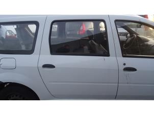 Usados Puerta de 4 puertas derecha detrás Dacia Logan Precio de solicitud ofrecido por Bongers Auto-Onderdelen Zeeland