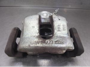Used Front brake calliper, right BMW 3-Serie Price on request offered by Bongers Auto-Onderdelen Zeeland