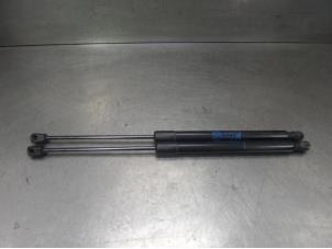 Used Set of tailgate gas struts Audi Q5 (8RB) Price on request offered by Bongers Auto-Onderdelen Zeeland