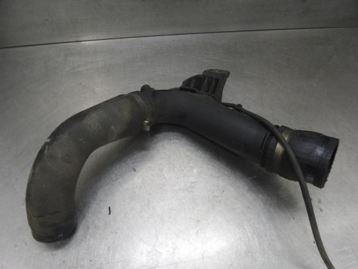 Gebrauchte Intercooler Rohr Toyota Auris (E15) 2.0 D-4D-F 16V Preis auf Anfrage angeboten von Bongers Auto-Onderdelen Zeeland