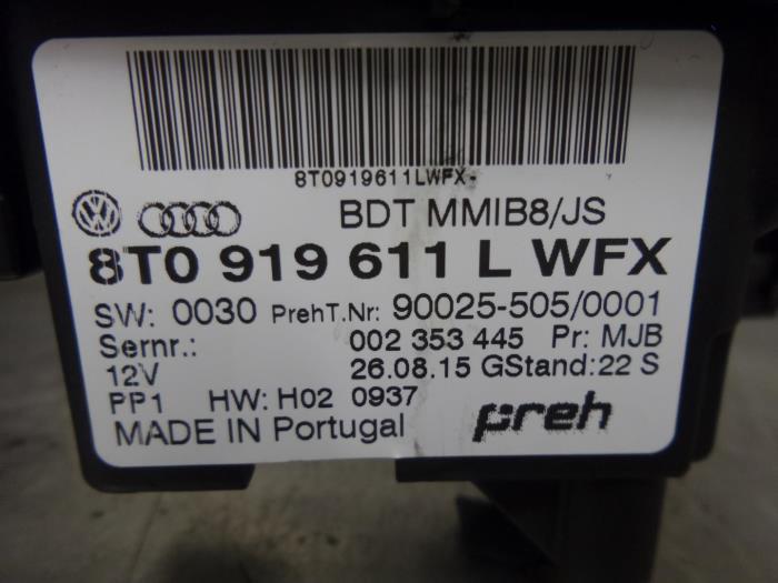 Multi-media control unit from a Audi Q5 (8RB)  2016