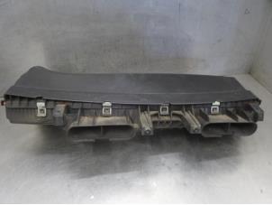 Used Air box BMW X3 (E83) 3.0d 24V Price on request offered by Bongers Auto-Onderdelen Zeeland
