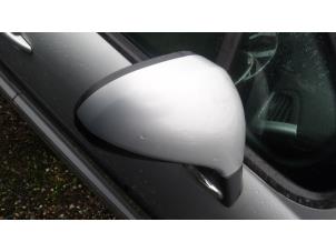 Gebrauchte Außenspiegel rechts Peugeot 207 Preis auf Anfrage angeboten von Bongers Auto-Onderdelen Zeeland
