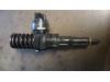 Injector (diesel) from a Audi A4 2008