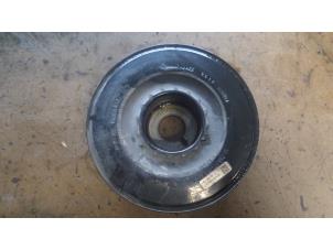 Used Crankshaft pulley Renault Scenic Price on request offered by Bongers Auto-Onderdelen Zeeland