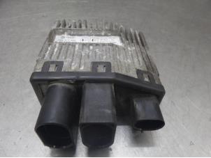 Used Cooling fin relay Volkswagen Transporter Price on request offered by Bongers Auto-Onderdelen Zeeland