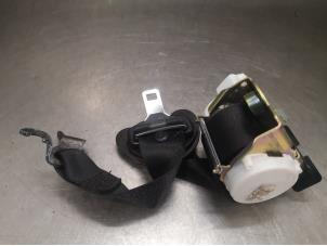 Used Front seatbelt, left BMW 1 serie (E87/87N) 118i 16V Price on request offered by Bongers Auto-Onderdelen Zeeland