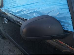Used Wing mirror, right Mitsubishi Colt (Z2/Z3) 1.3 16V Price on request offered by Bongers Auto-Onderdelen Zeeland