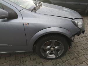 Used Front wing, right Opel Astra H GTC (L08) 1.9 CDTi 100 Price on request offered by Bongers Auto-Onderdelen Zeeland