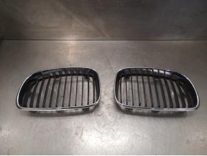 Used Grille BMW 1-Serie Price on request offered by Bongers Auto-Onderdelen Zeeland