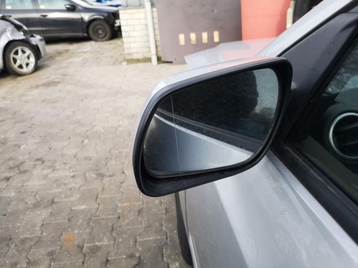 Wing mirror, left from a Mazda 3 Sport (BK14) 1.6 CiTD 16V 2005