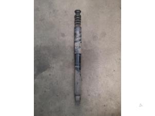 Used Rear shock absorber, right Renault Captur (2R) 0.9 Energy TCE 12V Price on request offered by Bongers Auto-Onderdelen Zeeland