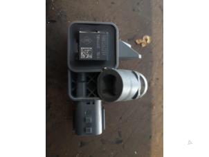 Used Airbag sensor Renault Captur (2R) 0.9 Energy TCE 12V Price on request offered by Bongers Auto-Onderdelen Zeeland