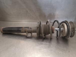 Used Front shock absorber rod, left BMW 3 serie (E90) 320i 16V Price on request offered by Bongers Auto-Onderdelen Zeeland