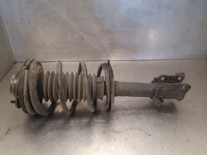 Used Front shock absorber rod, right Chrysler PT Cruiser Price on request offered by Bongers Auto-Onderdelen Zeeland
