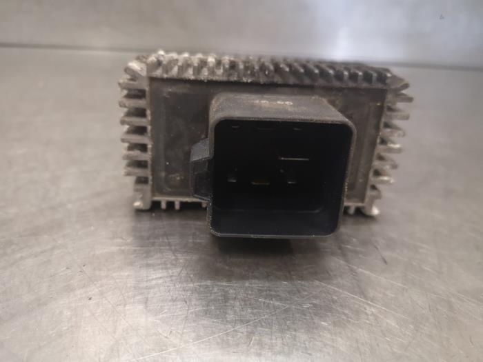 Glow plug relay Opel Astra 55354141