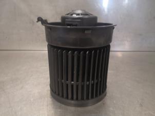 Used Heating and ventilation fan motor Nissan Qashqai (J11) 1.2 DIG-T 16V Price on request offered by Bongers Auto-Onderdelen Zeeland