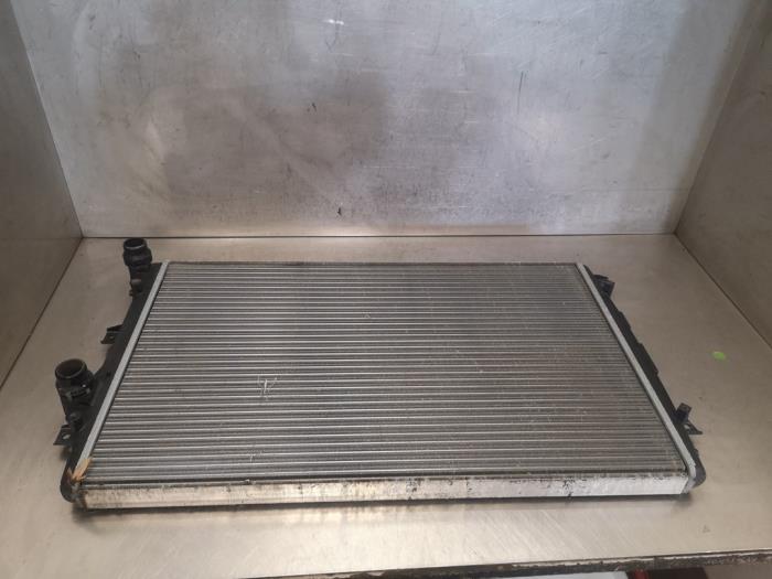 Used Radiator Volkswagen Golf Plus (5M1/1KP) 1.9 TDI 90 Price on request offered by Bongers Auto-Onderdelen Zeeland