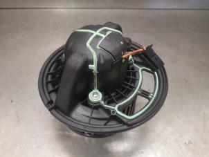 Used Heating and ventilation fan motor BMW 1 serie (E87/87N) 120d 16V Price on request offered by Bongers Auto-Onderdelen Zeeland