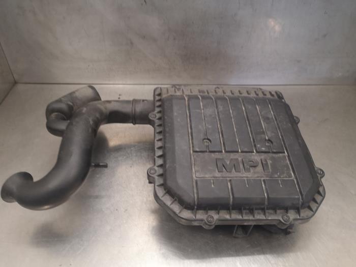 Begagnade Luftfilterhus Volkswagen Up! (121) 1.0 12V EcoFuel Pris på förfrågan erbjuds av Bongers Auto-Onderdelen Zeeland